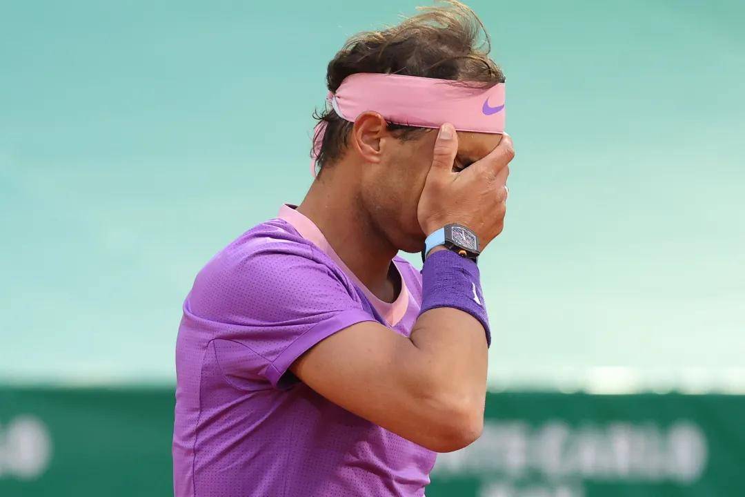 关于电竞国家队怒砍57分阿扎伦卡在G2比赛中突破纪录，这操作让人直呼：纳达尔爆冷击败湖人的信息