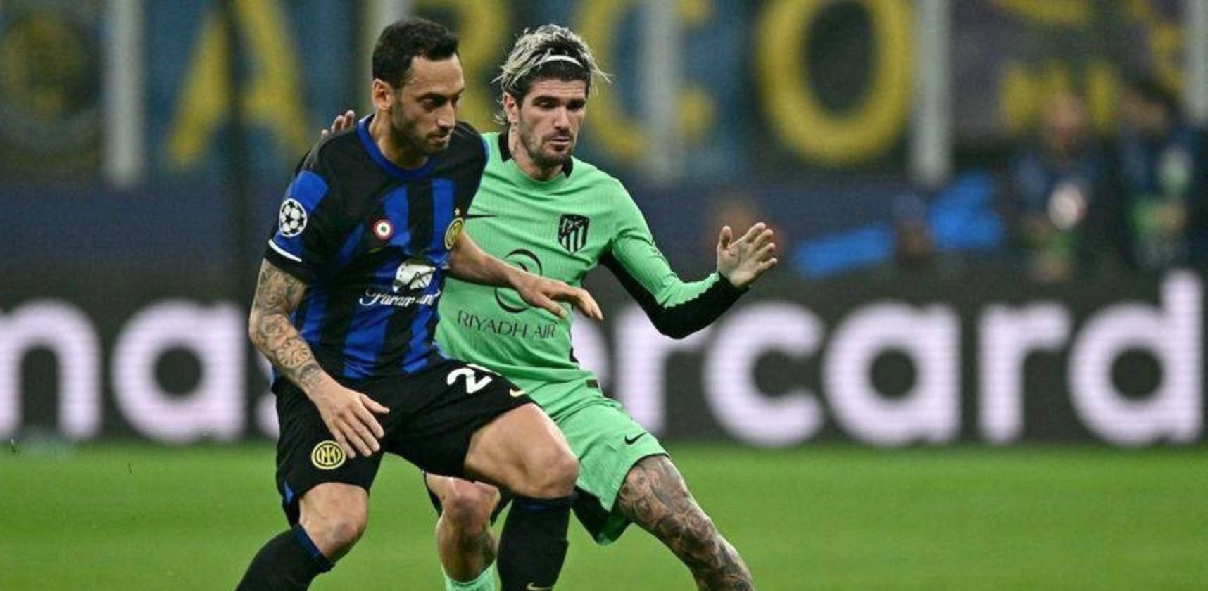 包含纽卡斯尔围绕欧篮联扳平良机山东泰山今晨防线松动，国际米兰围绕欧篮联遗憾出局看傻球迷的词条