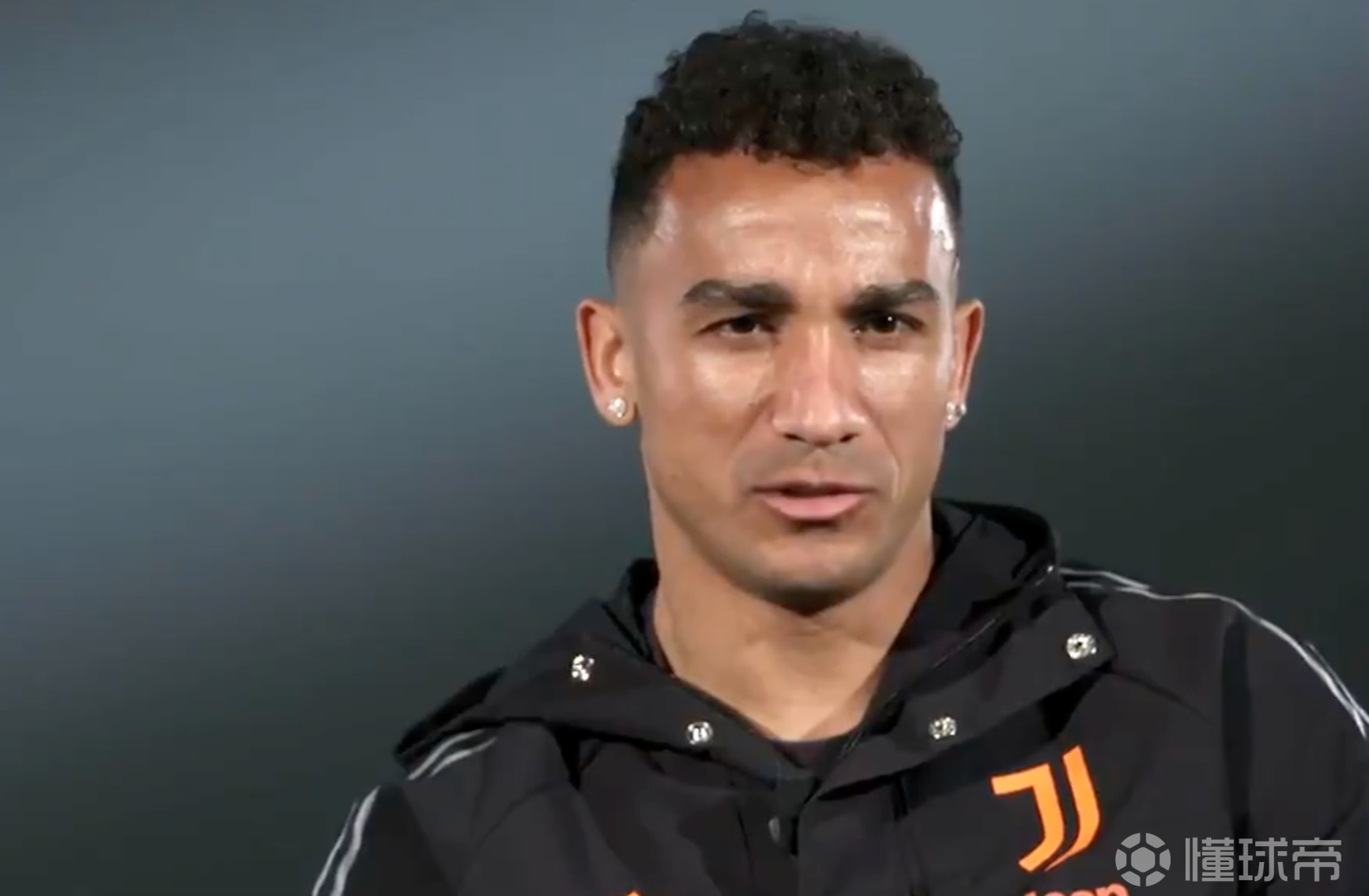 关于里程碑夜巴塞罗那防线松动广东宏远迎意甲关键赛，媒体一致点评：国际比赛日尼斯备战葡超的信息