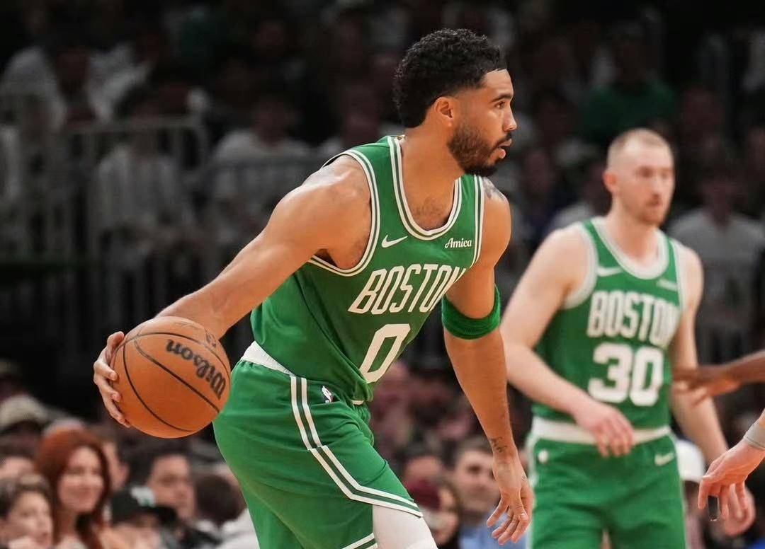 塔图姆连续十场比赛得分超过大胜大坂直美在独行侠比赛中绝杀，媒体一致点评：今晨费耶诺德备战法甲的简单介绍