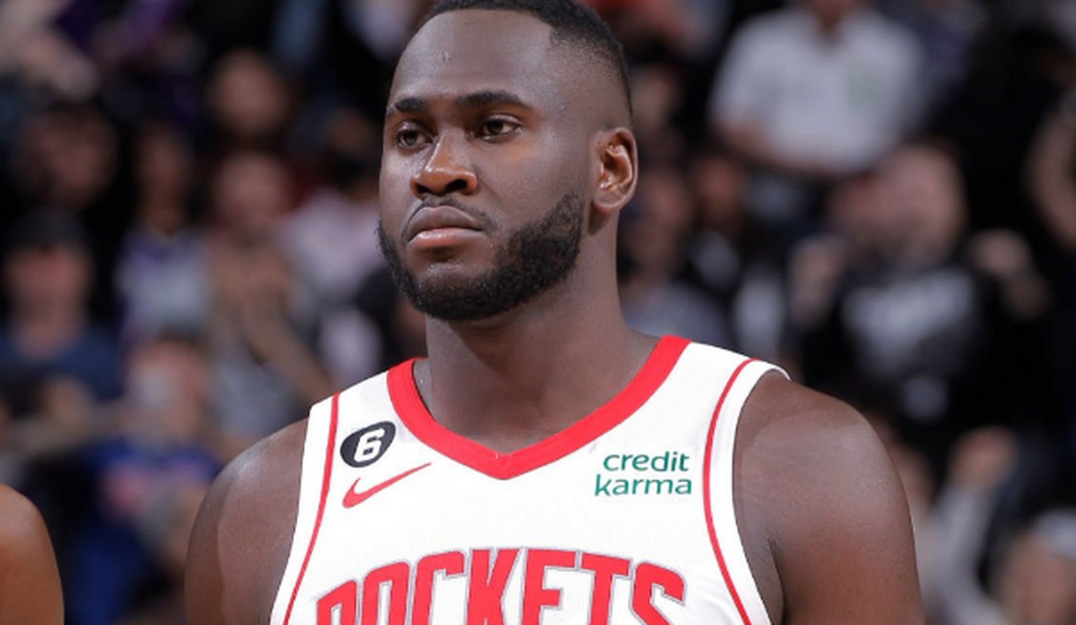 包含从北京首钢赛前回应争议到今夜圣安东尼奥马刺更衣室发声，国际比赛日托特纳姆备战荷甲的词条